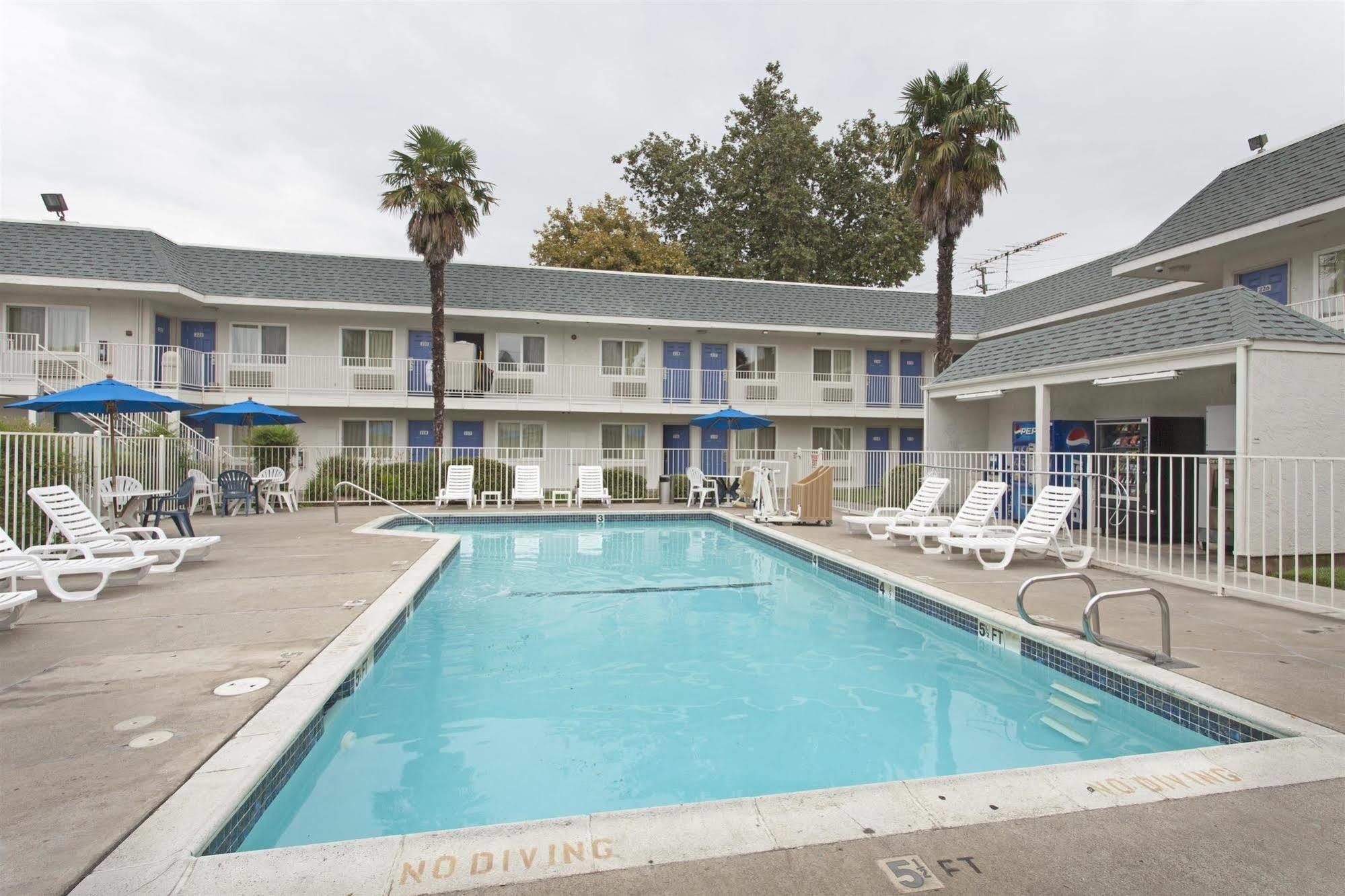 Motel 6-Sacramento, Ca - Central エクステリア 写真